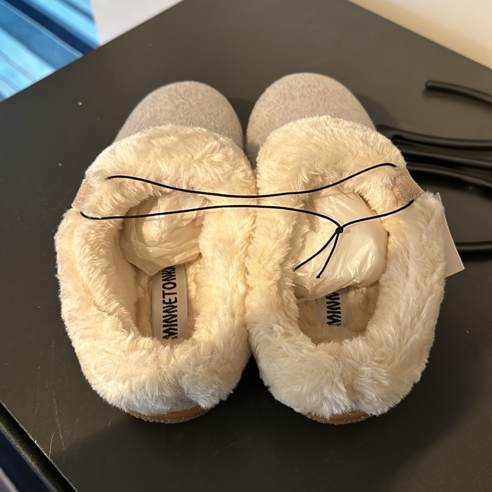 Minne Tonka NEW Carolyn Clog slippers - Picture 9 of 10
